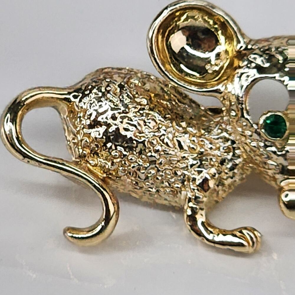 Vintage Gerry’s Mouse Brooch Pin 1.5” Gold Tone Green Eyes Rhinestones Signed - Picture 3 of 7